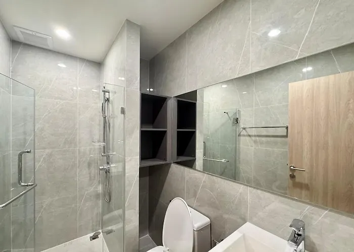 Spacious 2 Bedrooms At Mrt Rama 9 And R9
